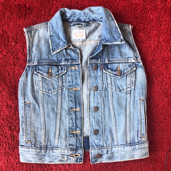 Levi's Jackets & Blazers - Levi’s vest